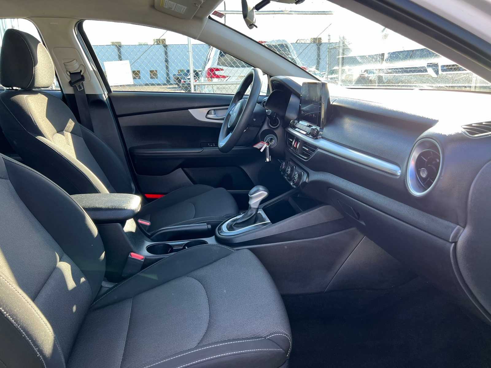 Thumbnail: 2023 Kia Forte - 26