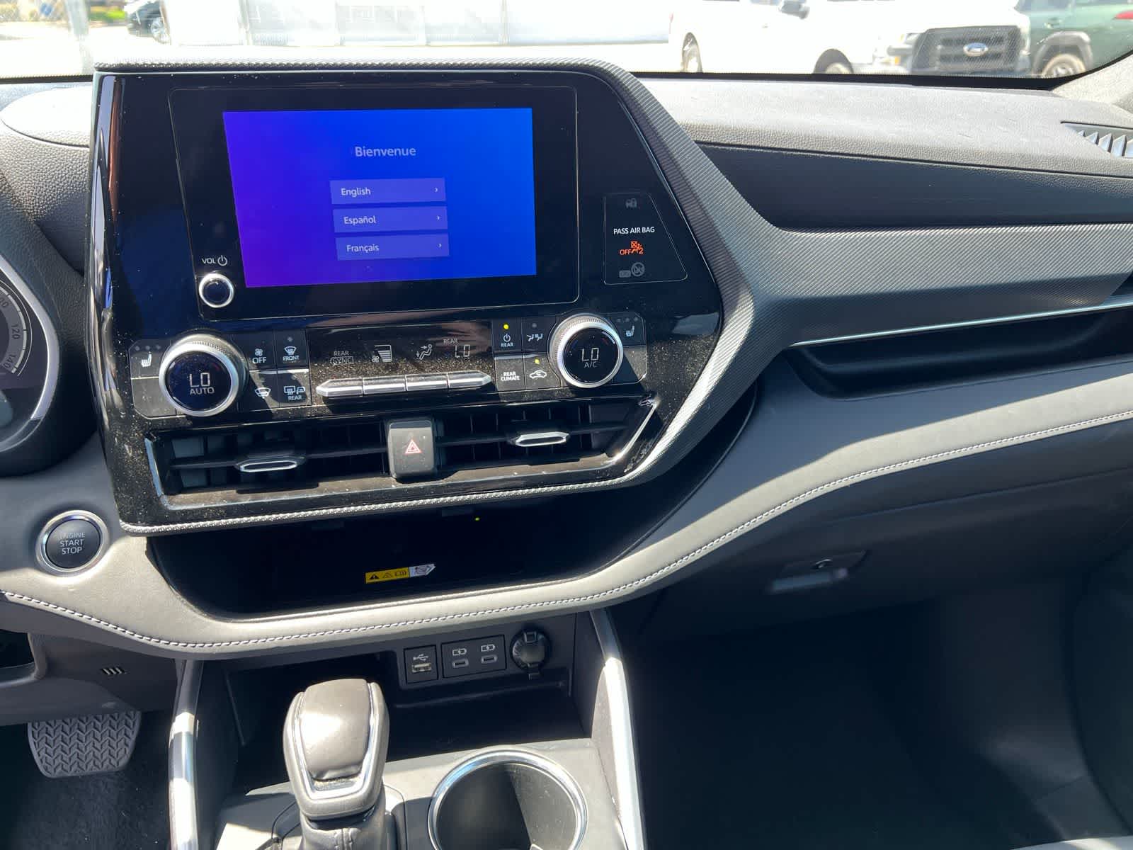 Thumbnail: 2025 Toyota Highlander - 31