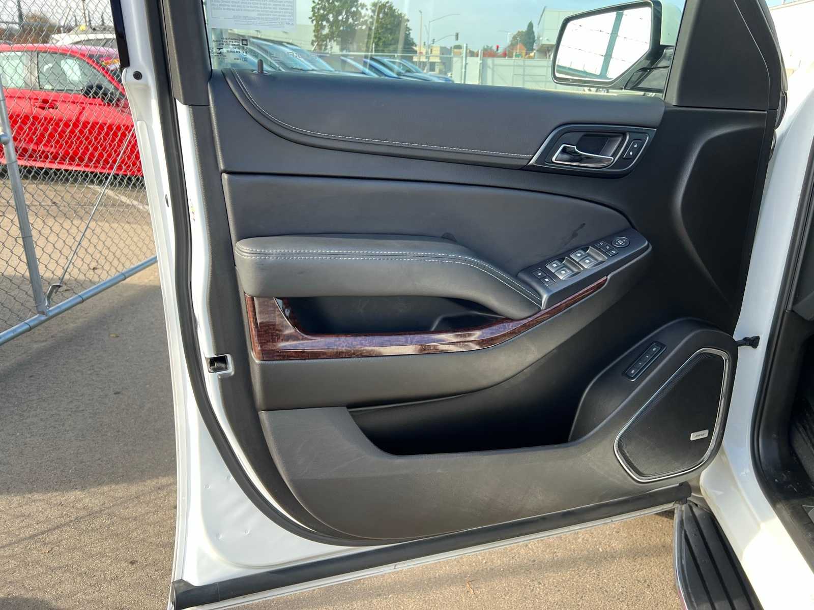 Thumbnail: 2019 GMC Yukon - 15