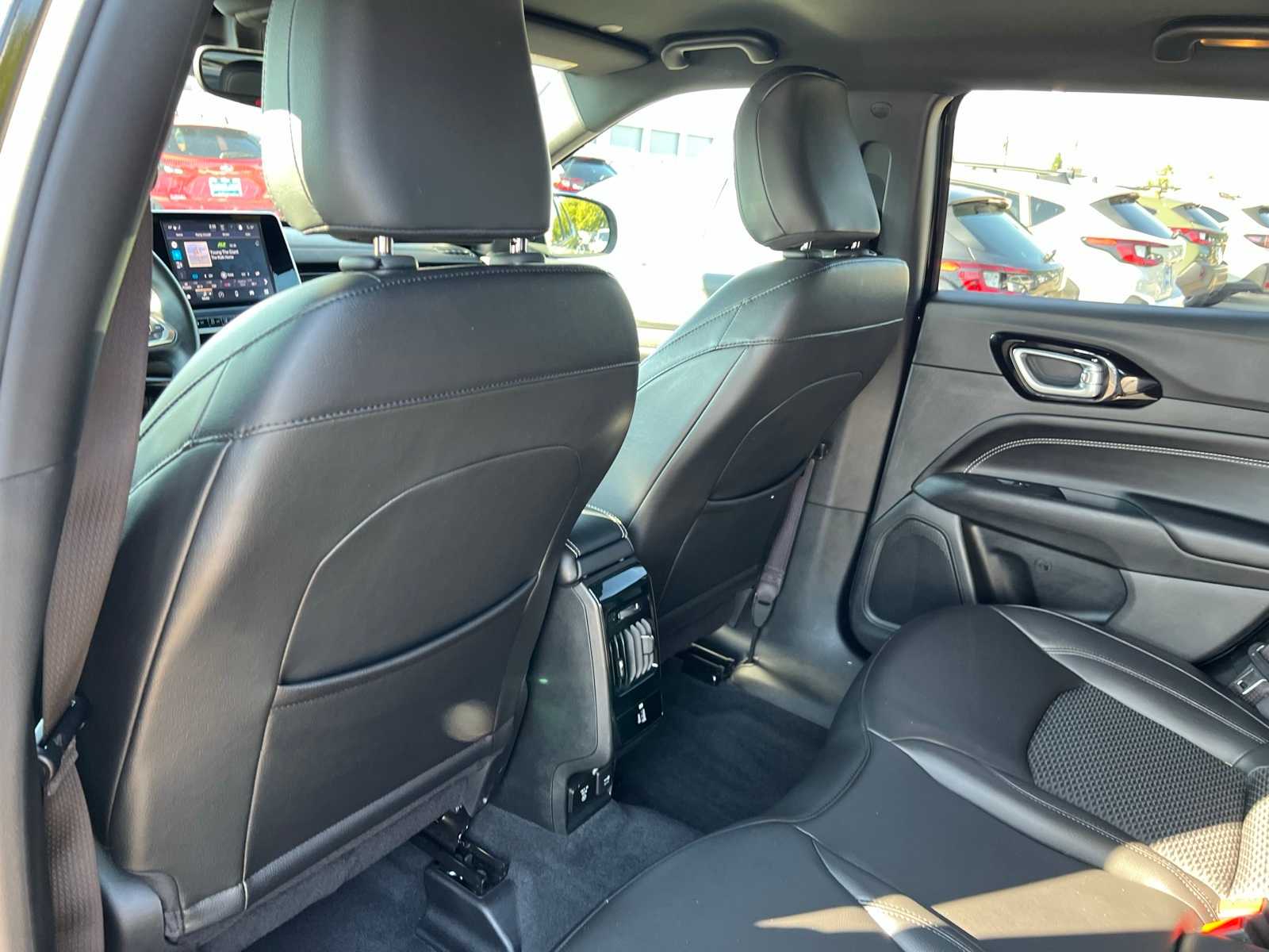 Thumbnail: 2022 Jeep Compass - 17