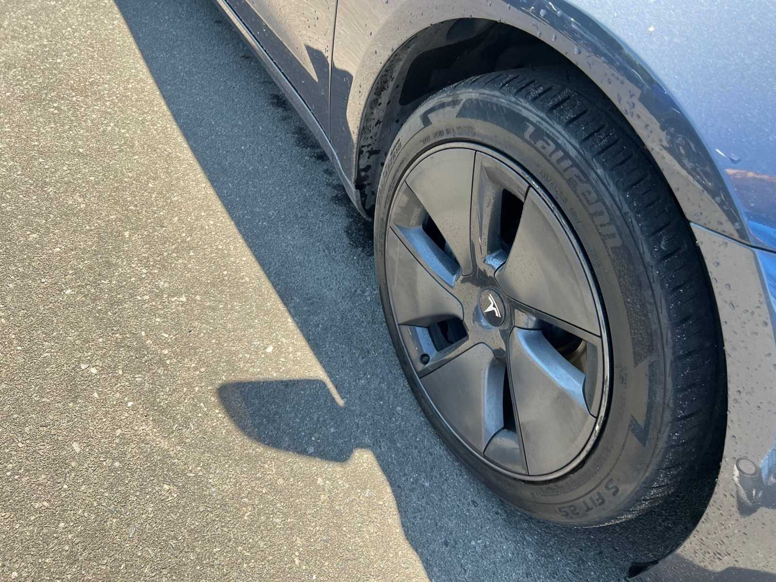 Thumbnail: 2021 Tesla Model 3 - 24