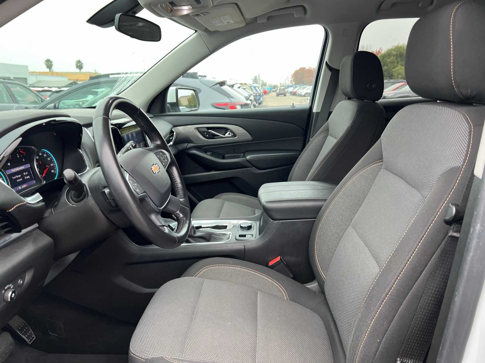 Thumbnail: 2021 Chevrolet Traverse - 14