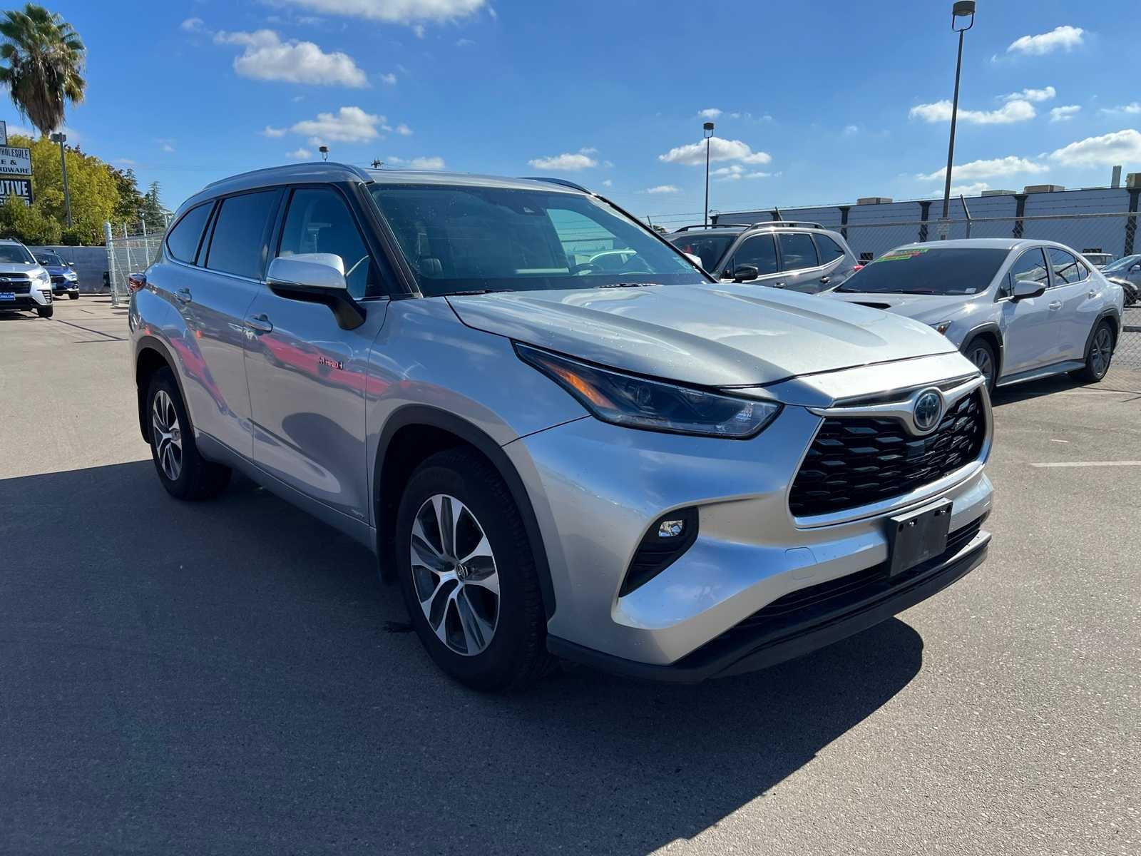 Thumbnail: 2021 Toyota Highlander - 12