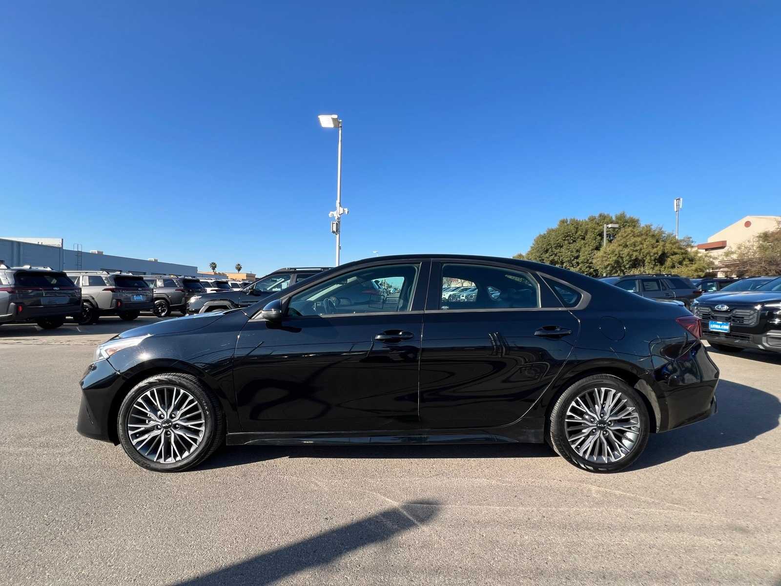 Thumbnail: 2022 Kia Forte - 2