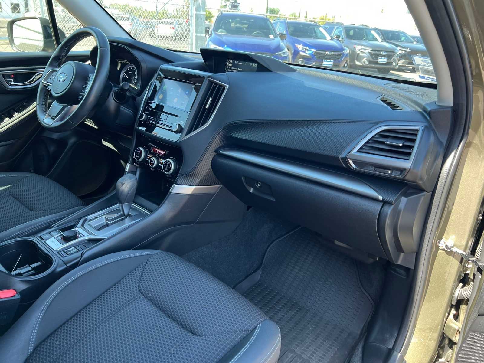 2023 Subaru Forester Premium 26