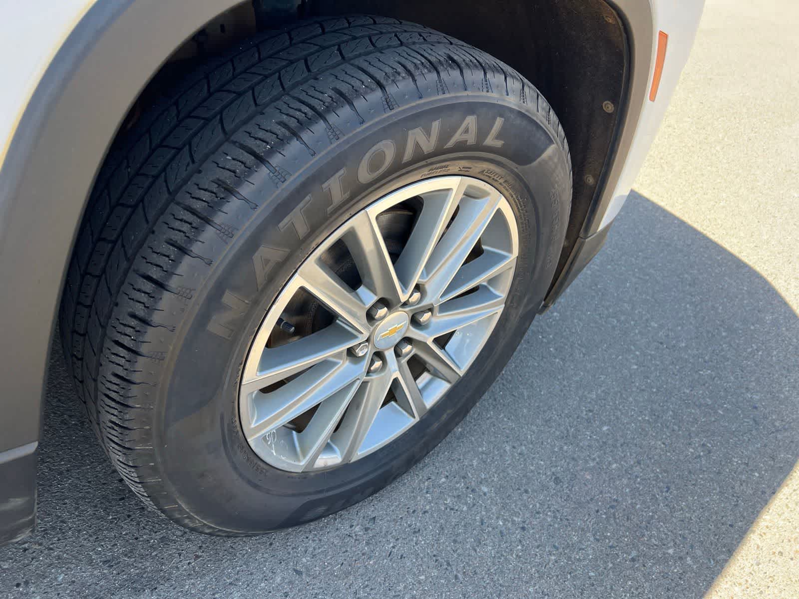 Thumbnail: 2023 Chevrolet Traverse - 24