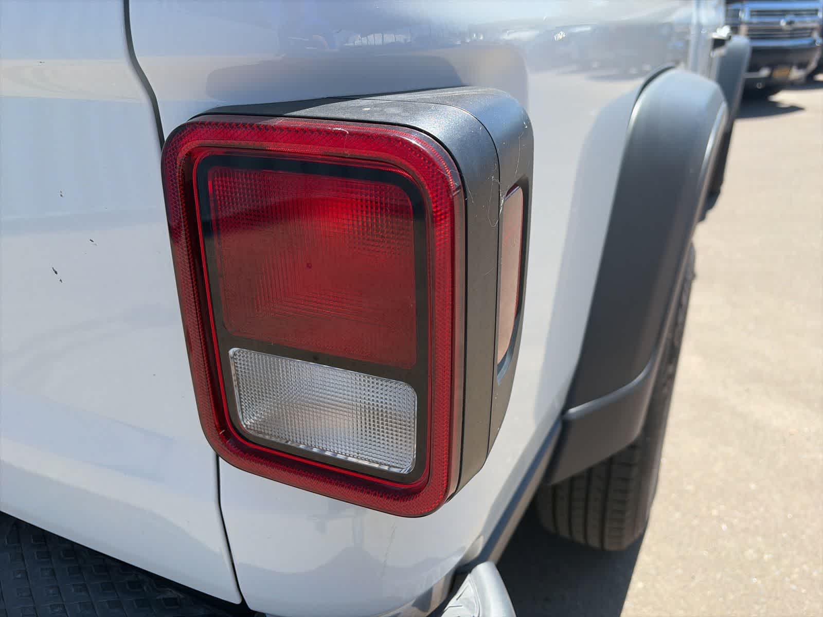 Thumbnail: 2023 Jeep Gladiator - 12