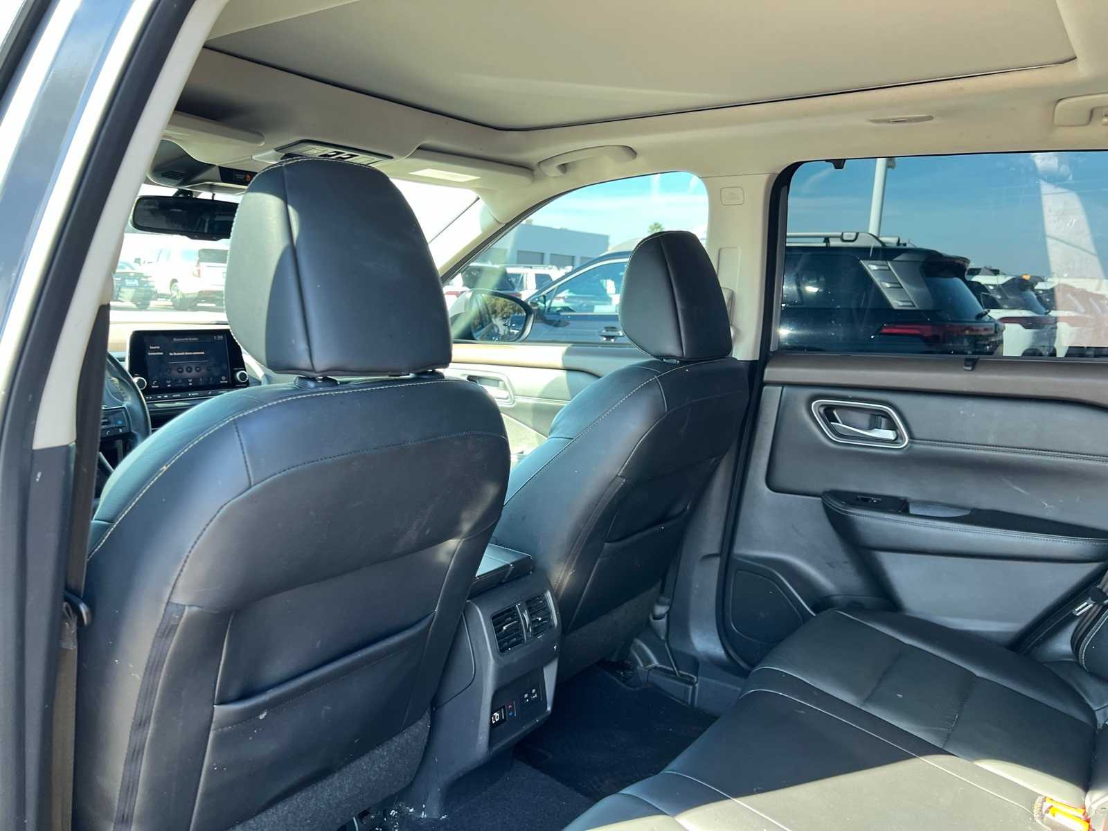 Thumbnail: 2021 Nissan Rogue - 15