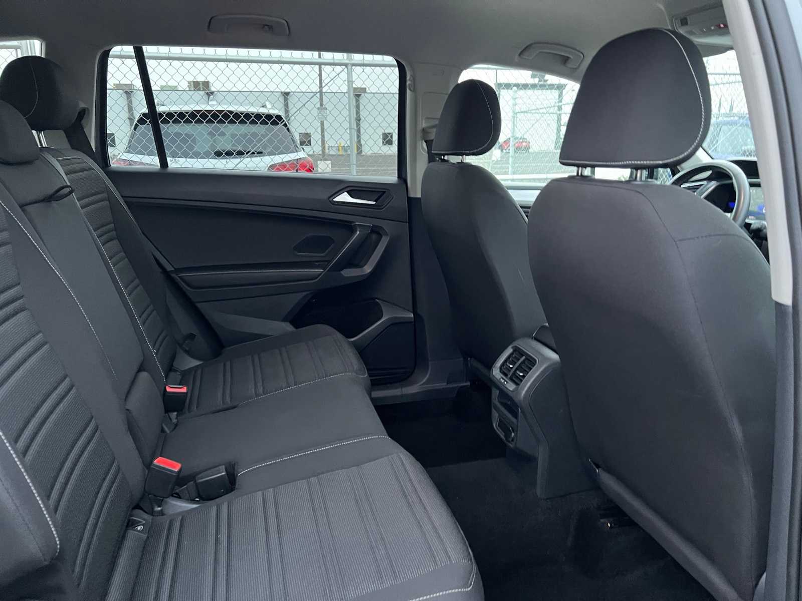 Thumbnail: 2024 Volkswagen Tiguan - 22