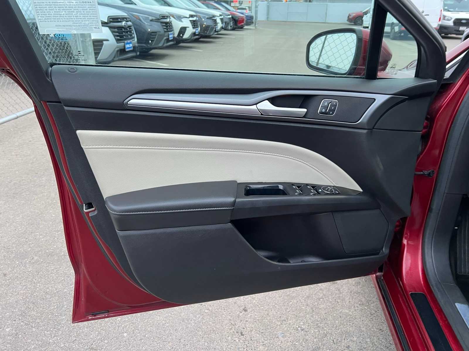 Thumbnail: 2014 Ford Fusion - 16