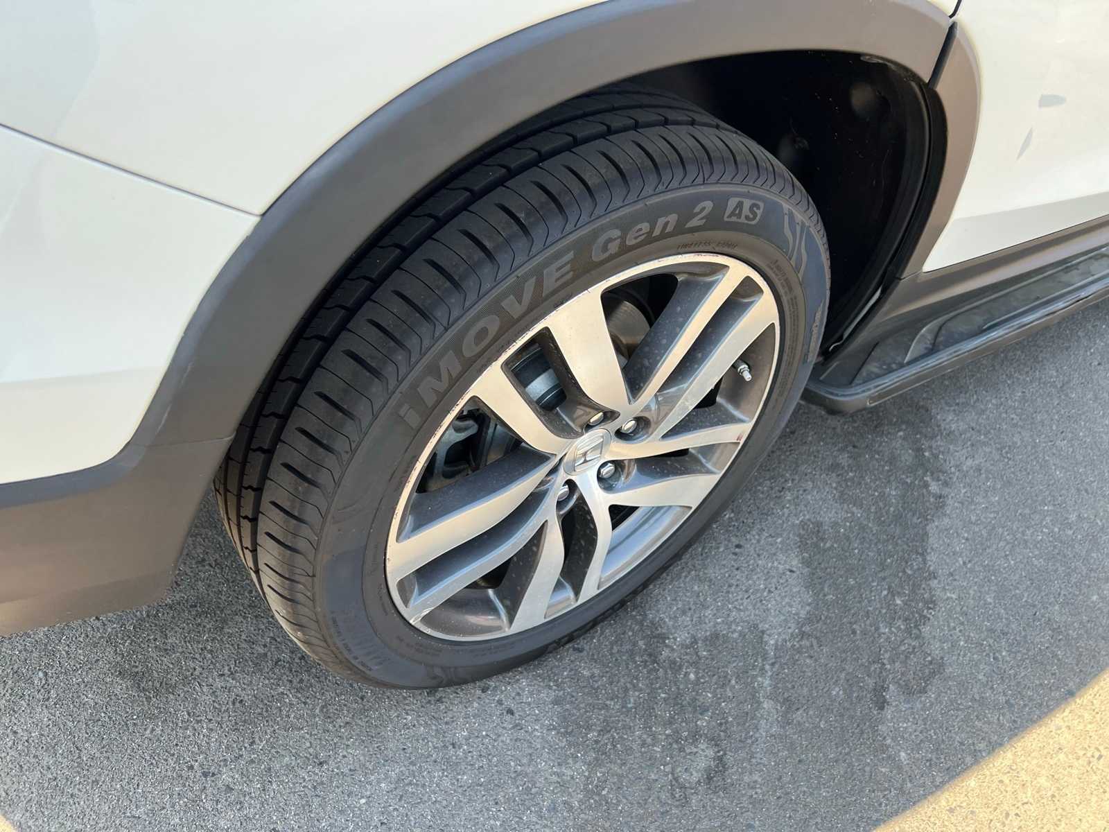 Thumbnail: 2018 Honda Pilot - 21