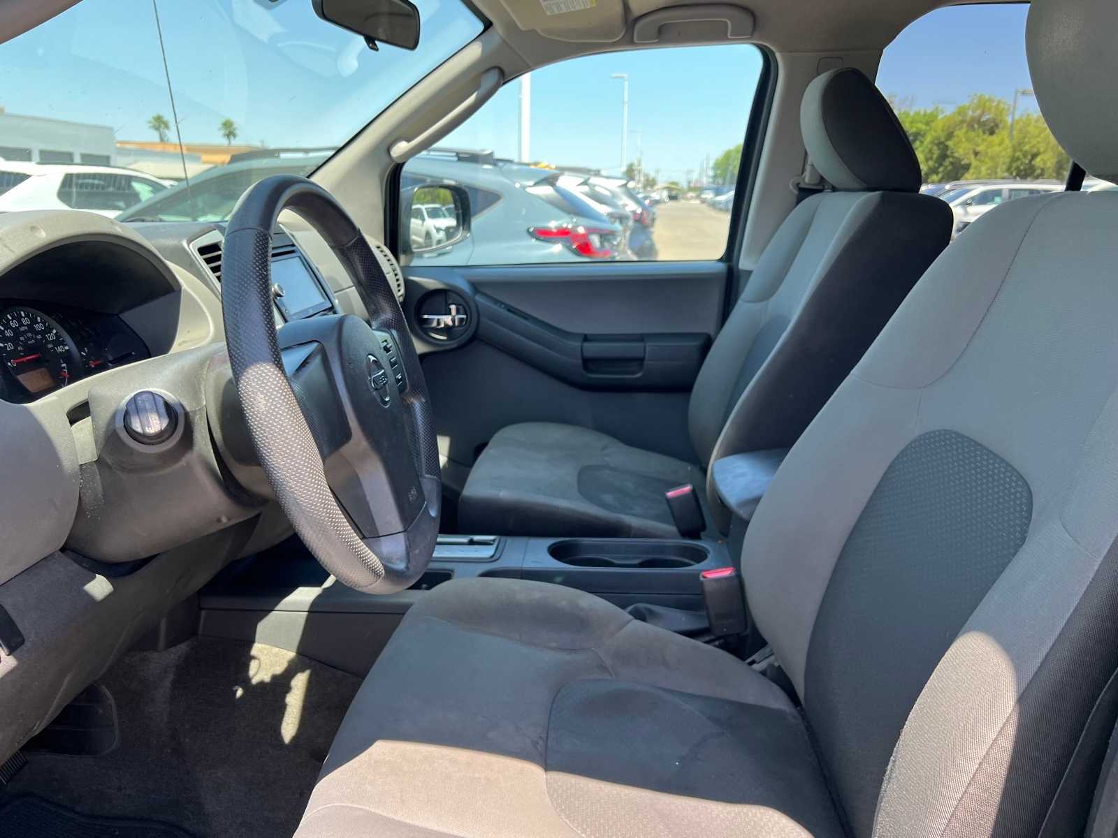 2011 Nissan Xterra S 14