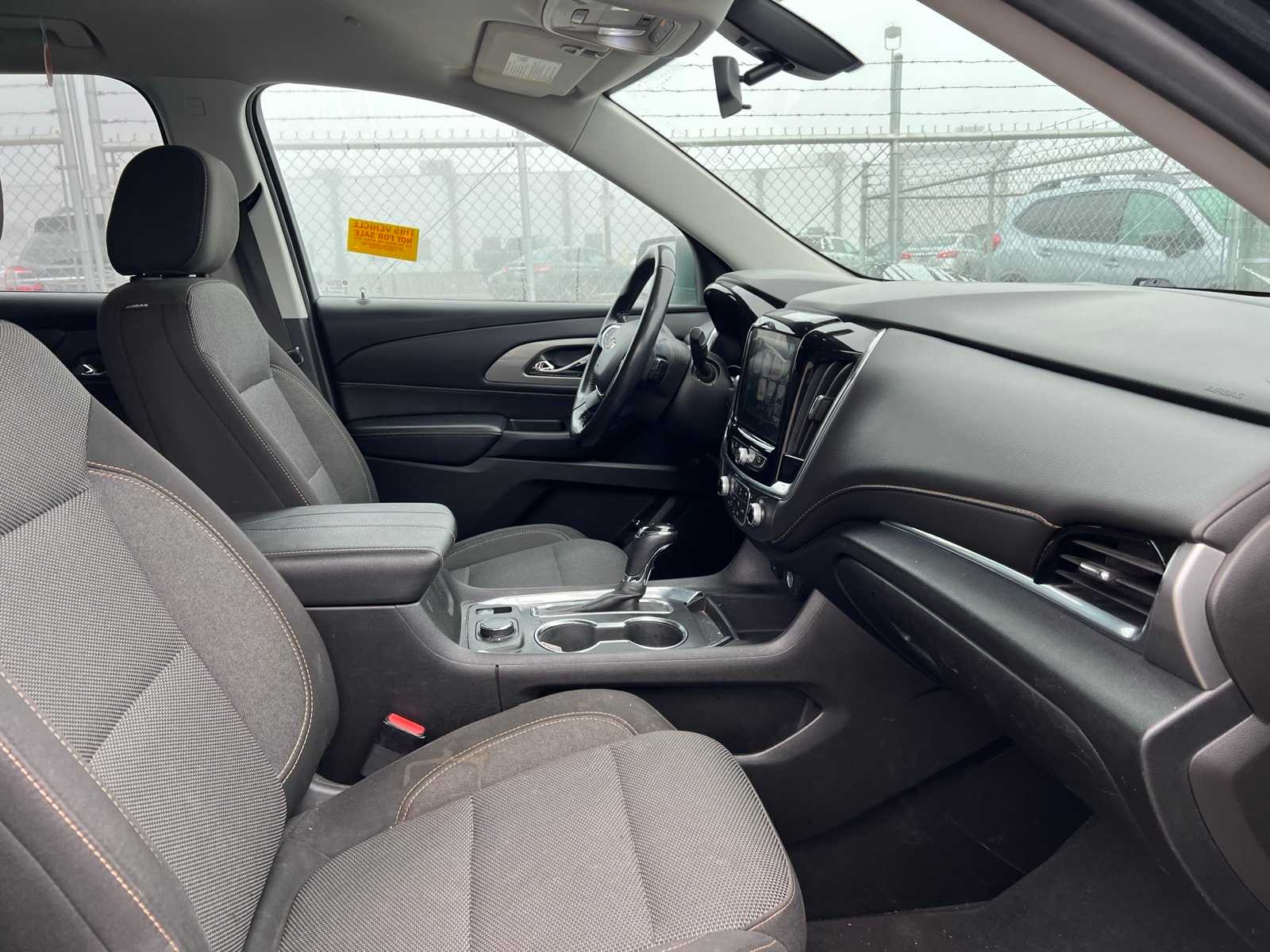 Thumbnail: 2019 Chevrolet Traverse - 27