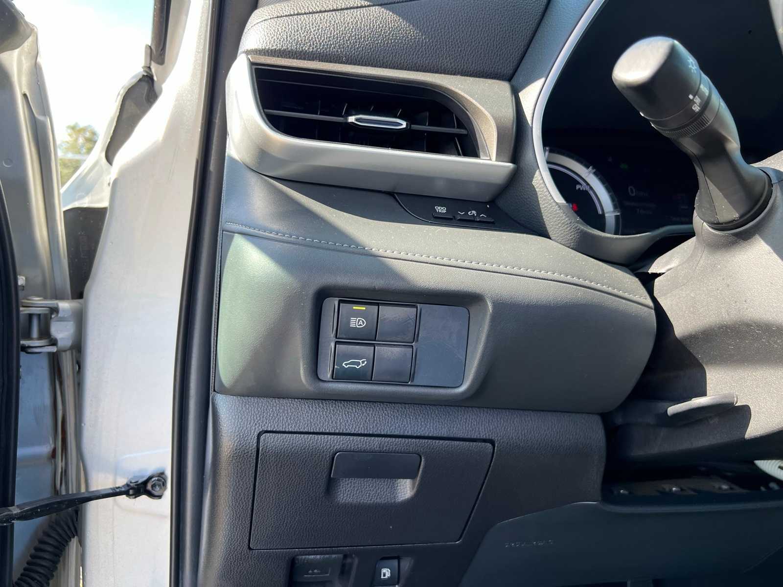 Thumbnail: 2021 Toyota Highlander - 30