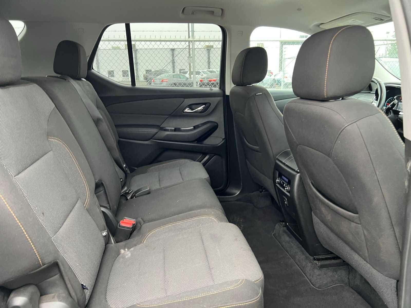 Thumbnail: 2021 Chevrolet Traverse - 22