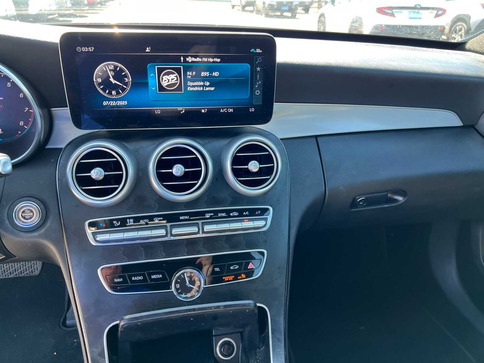 Thumbnail: 2021 Mercedes-Benz C-Class - 30