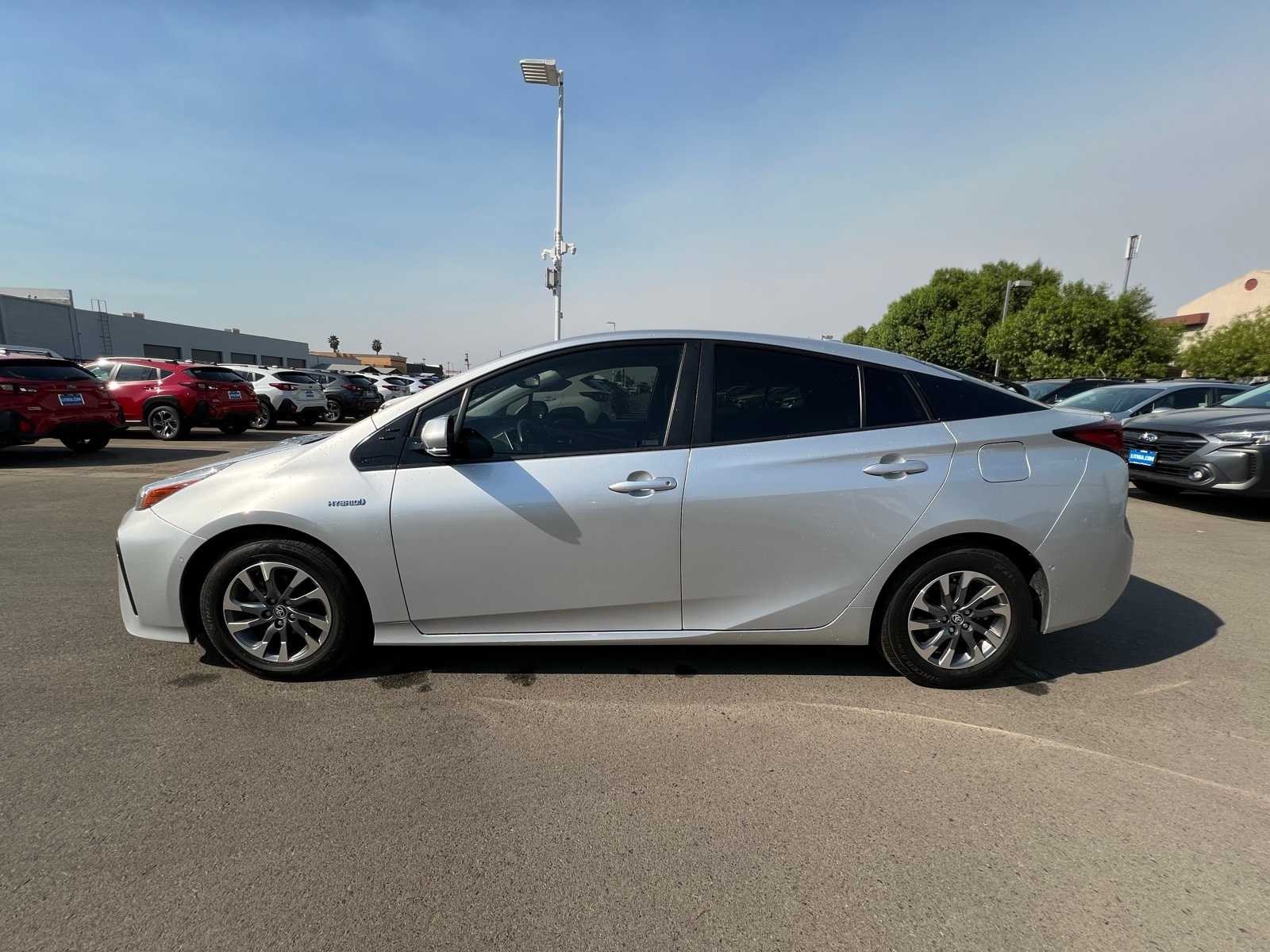 Thumbnail: 2019 Toyota Prius - 2
