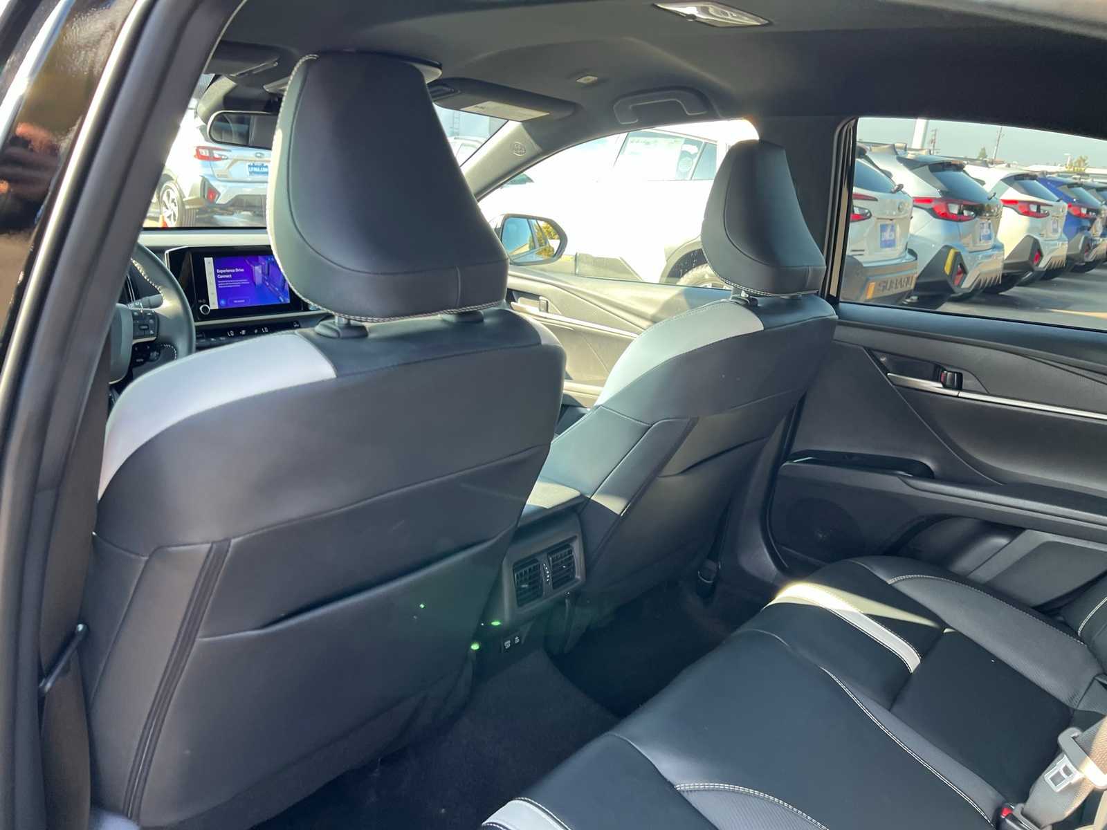 Thumbnail: 2025 Toyota Camry - 18