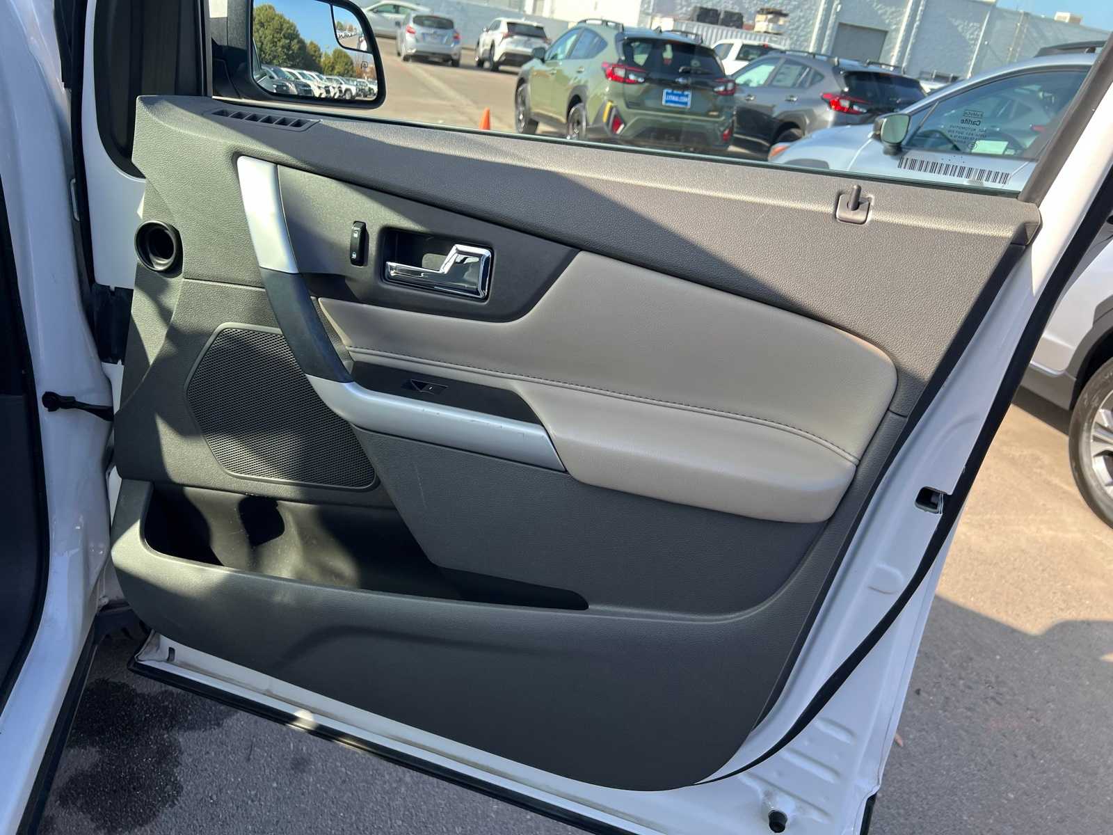 Thumbnail: 2013 Ford Edge - 28