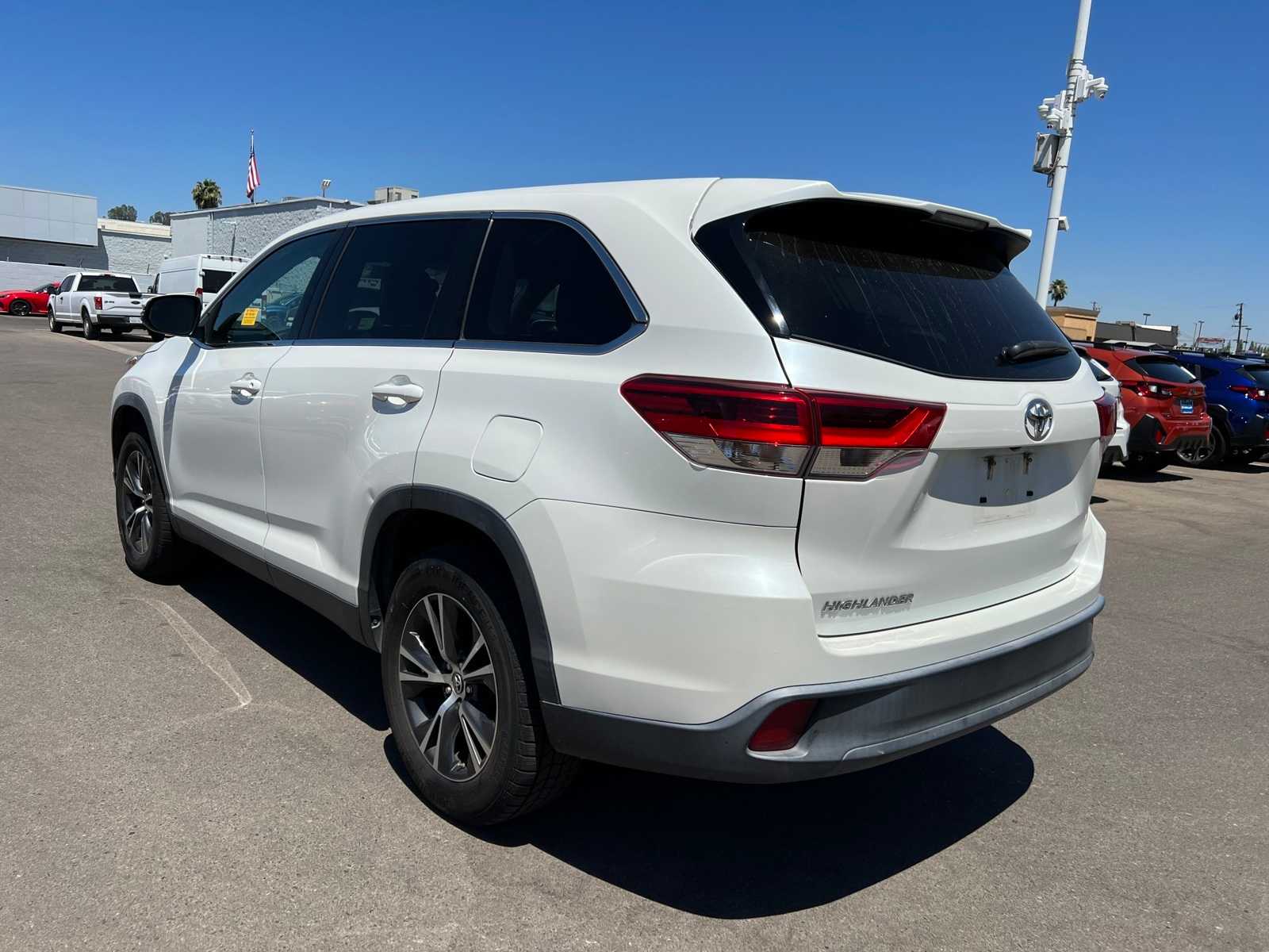 Thumbnail: 2019 Toyota Highlander - 3