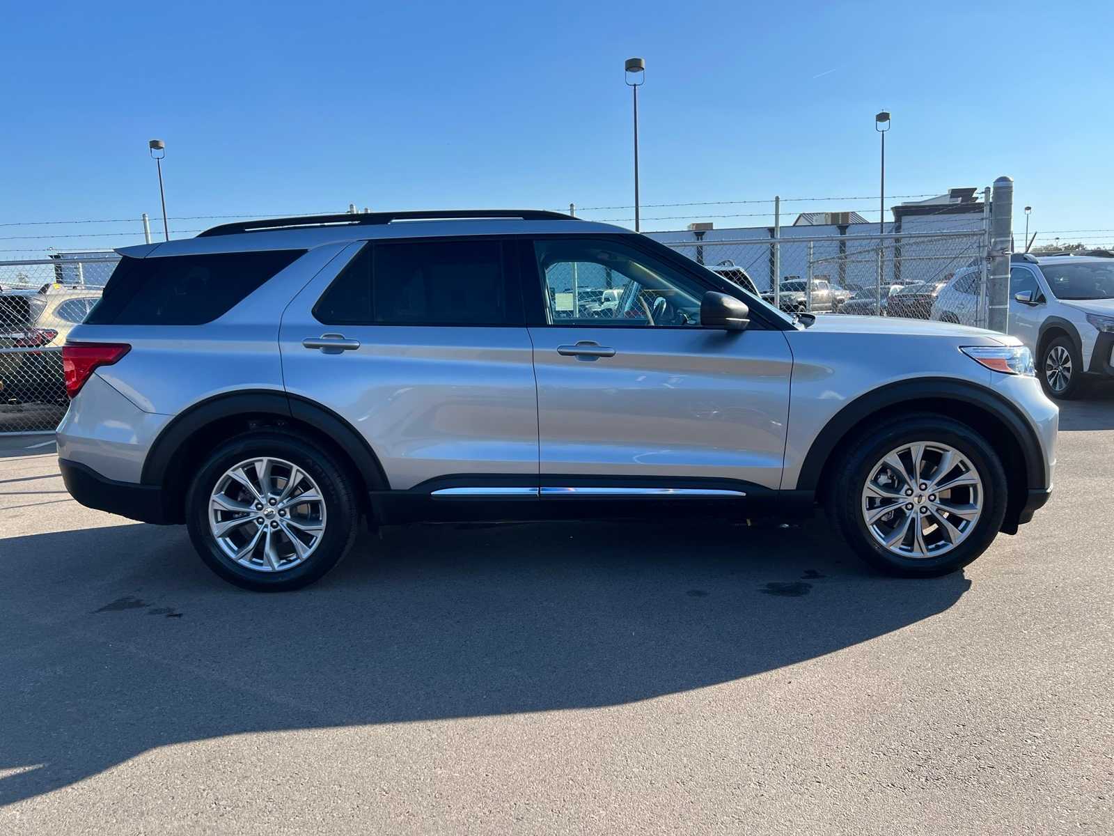 Thumbnail: 2021 Ford Explorer - 10