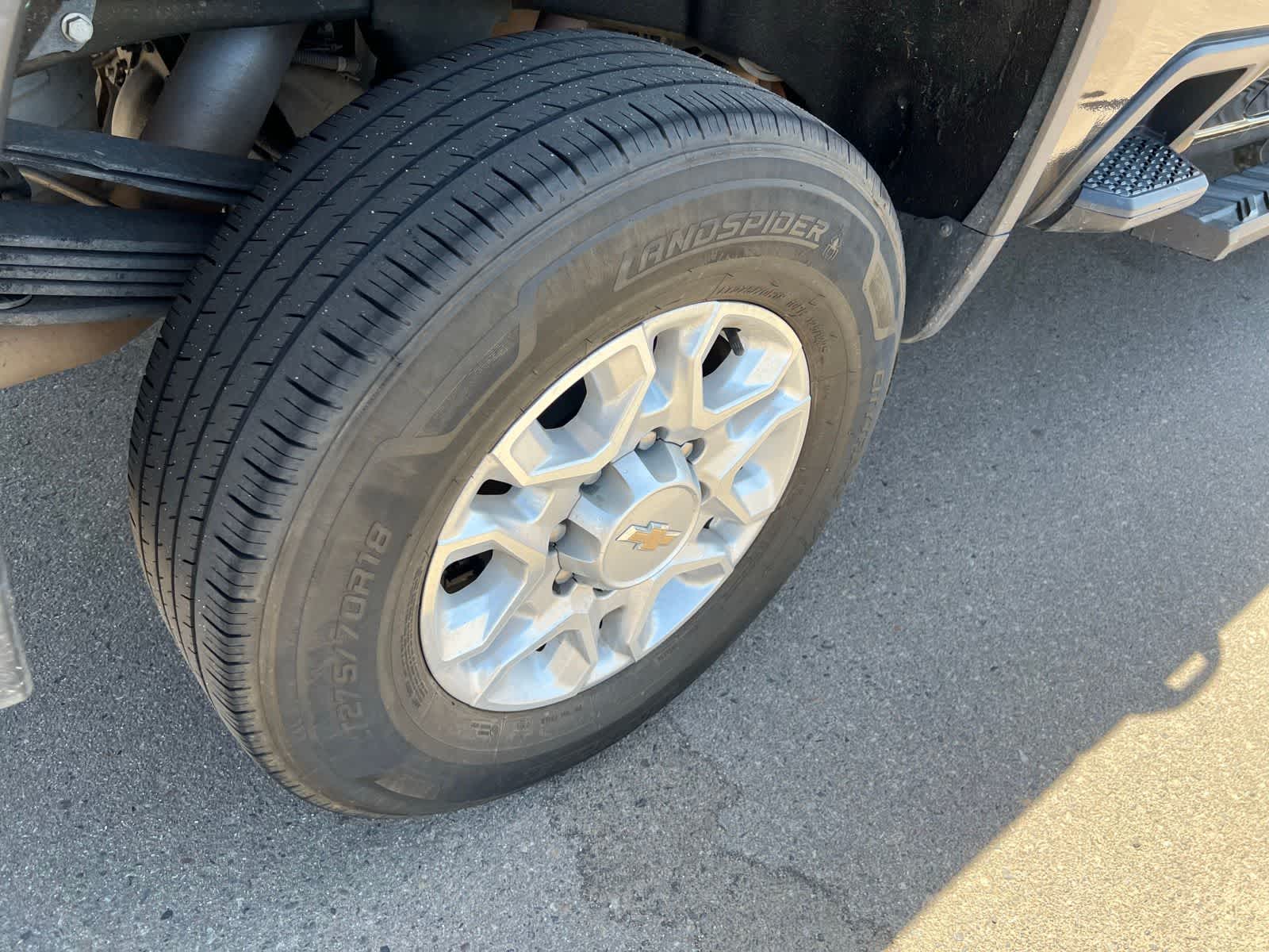 Thumbnail: 2022 Chevrolet Silverado 3500 - 21