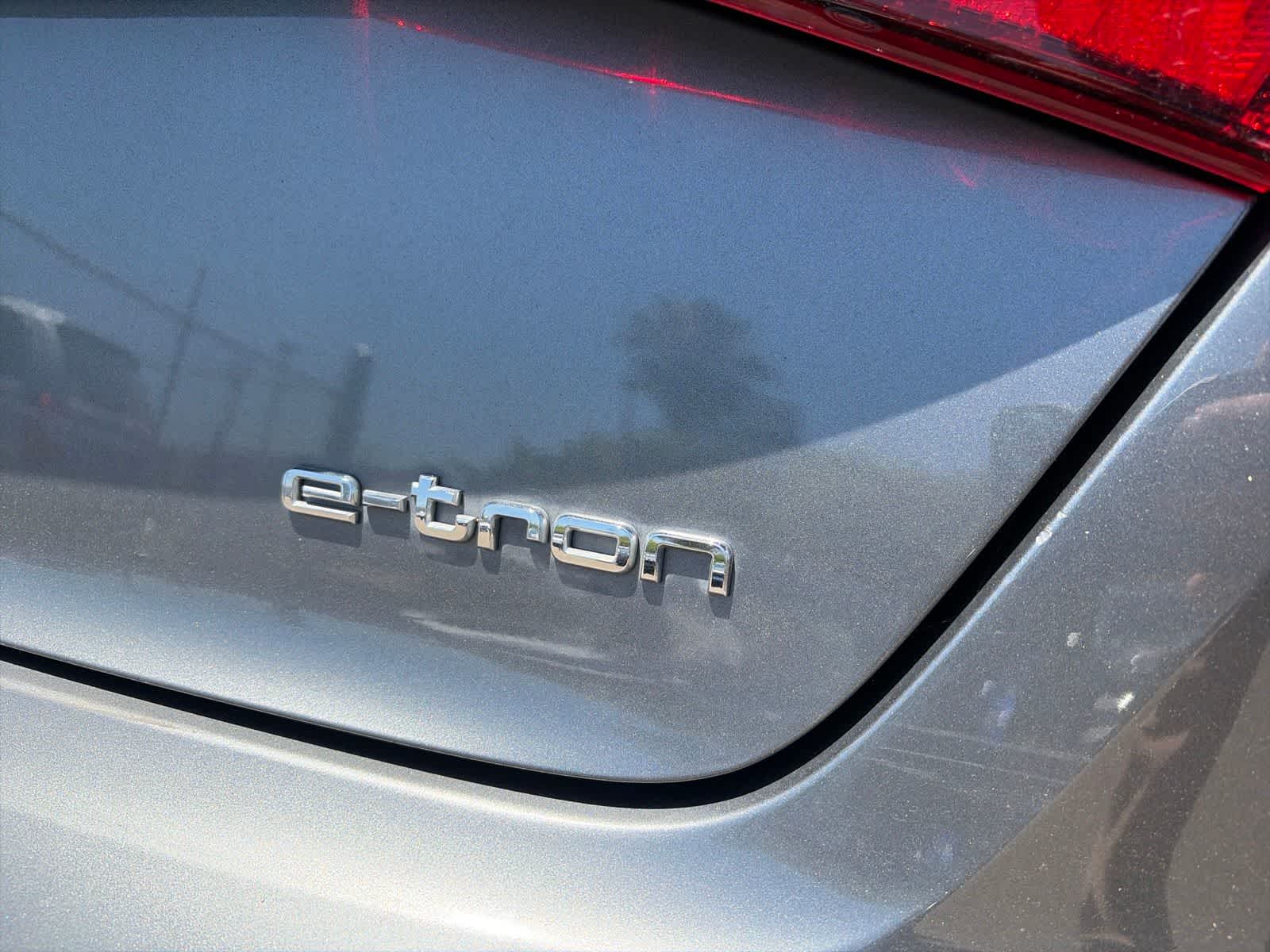 Thumbnail: 2017 Audi A3 e-tron - 12