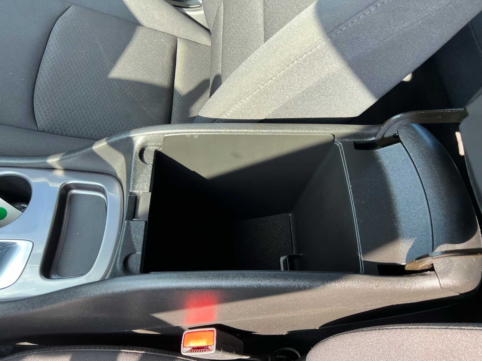 Thumbnail: 2022 Chevrolet Malibu - 40