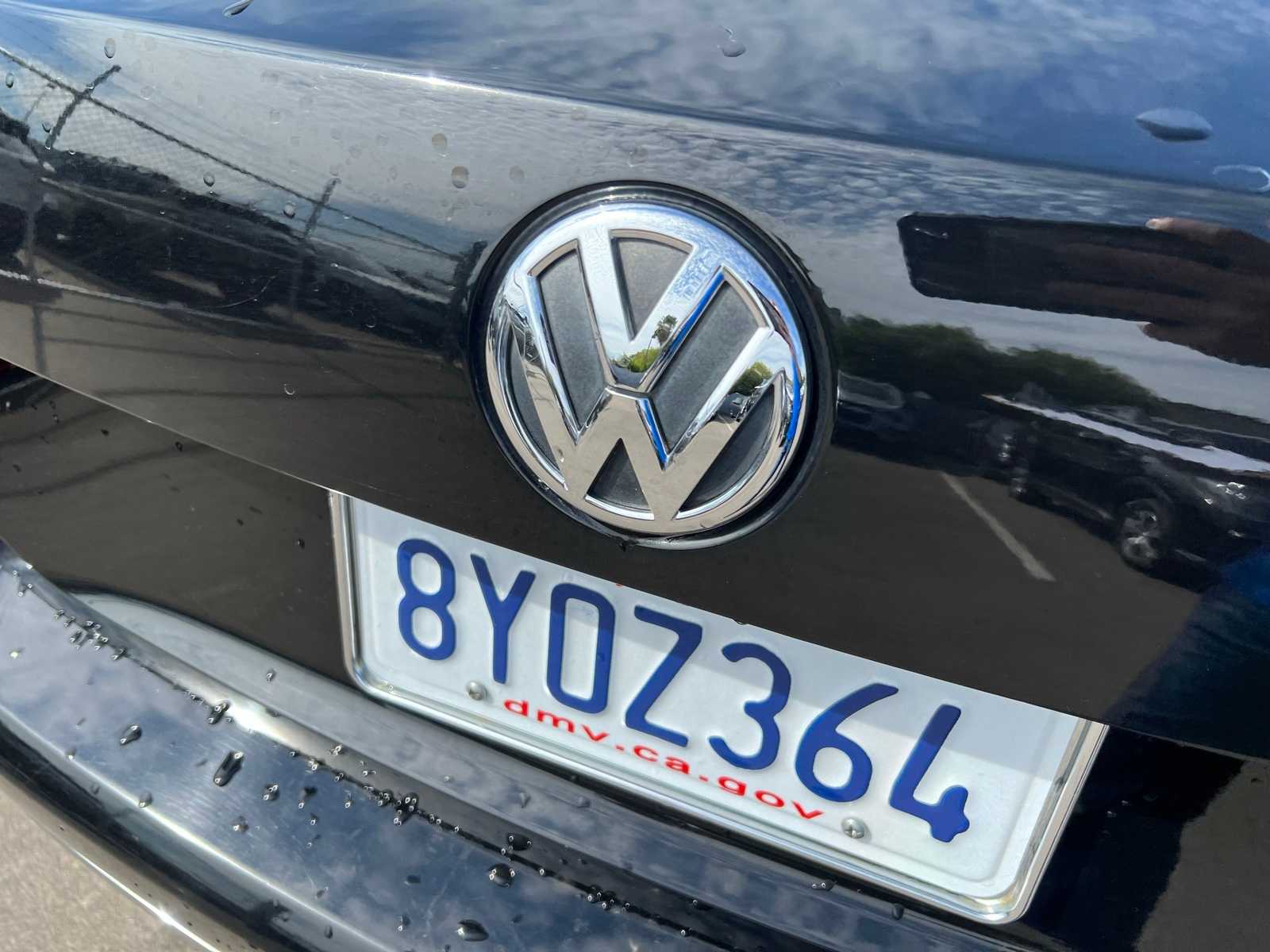 Thumbnail: 2013 Volkswagen Passat - 6