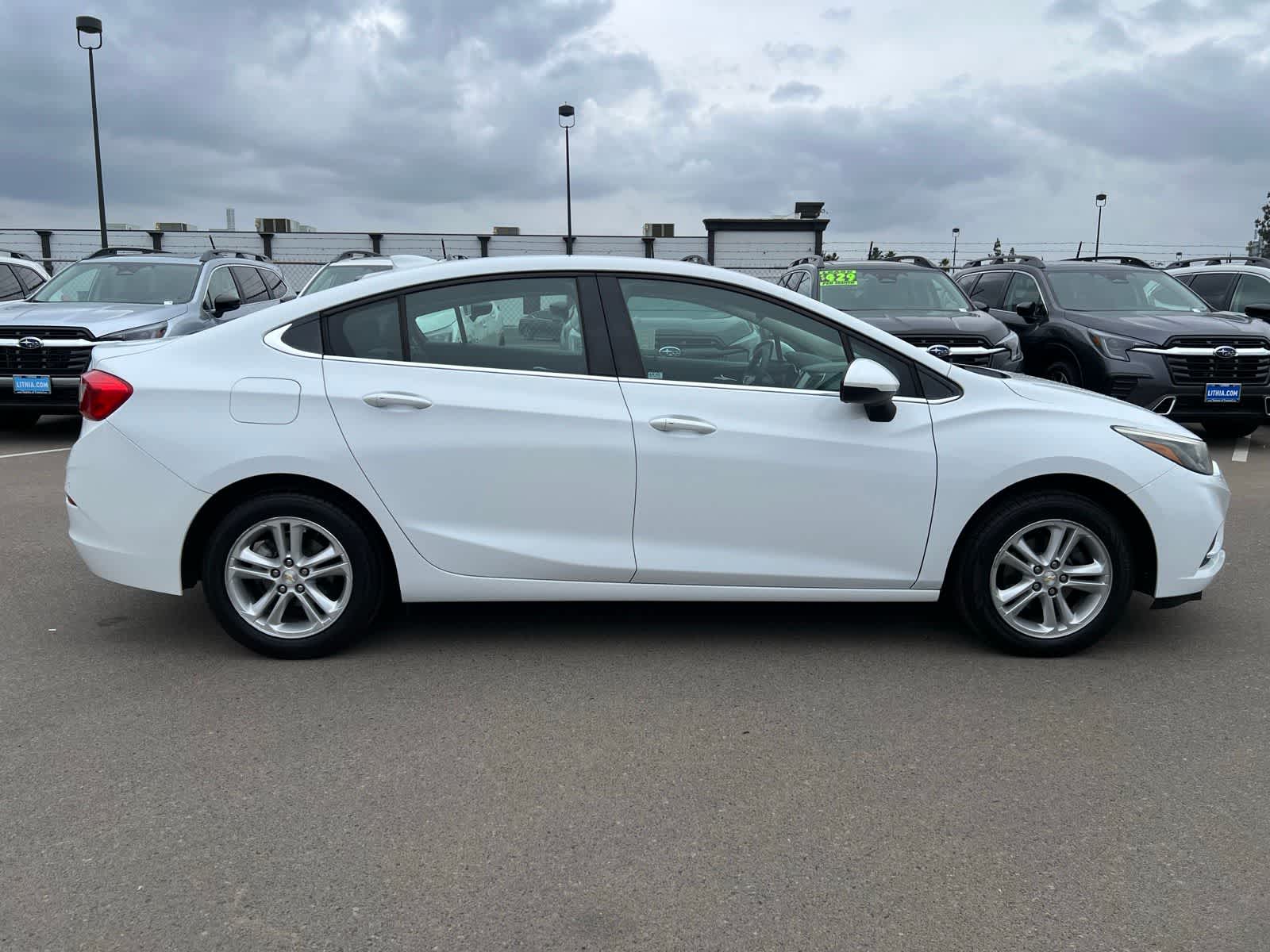 Thumbnail: 2016 Chevrolet Cruze - 10