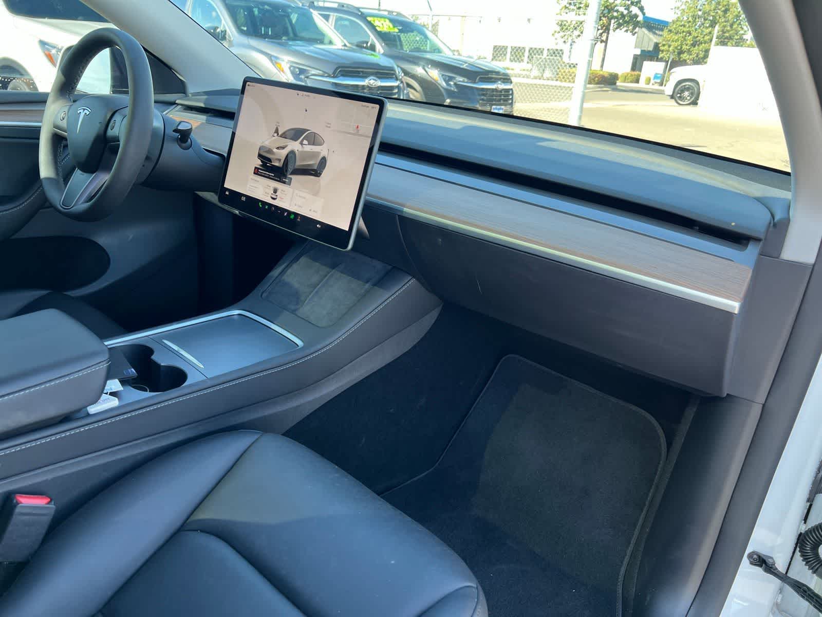 Thumbnail: 2024 Tesla Model Y - 25