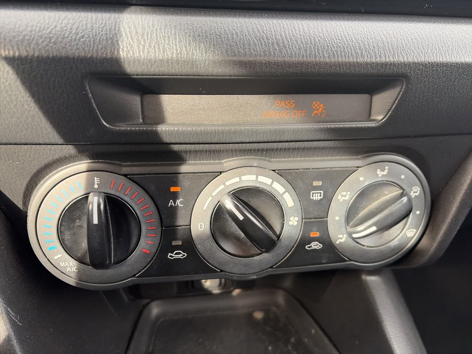 Thumbnail: 2015 Mazda Mazda3 - 33