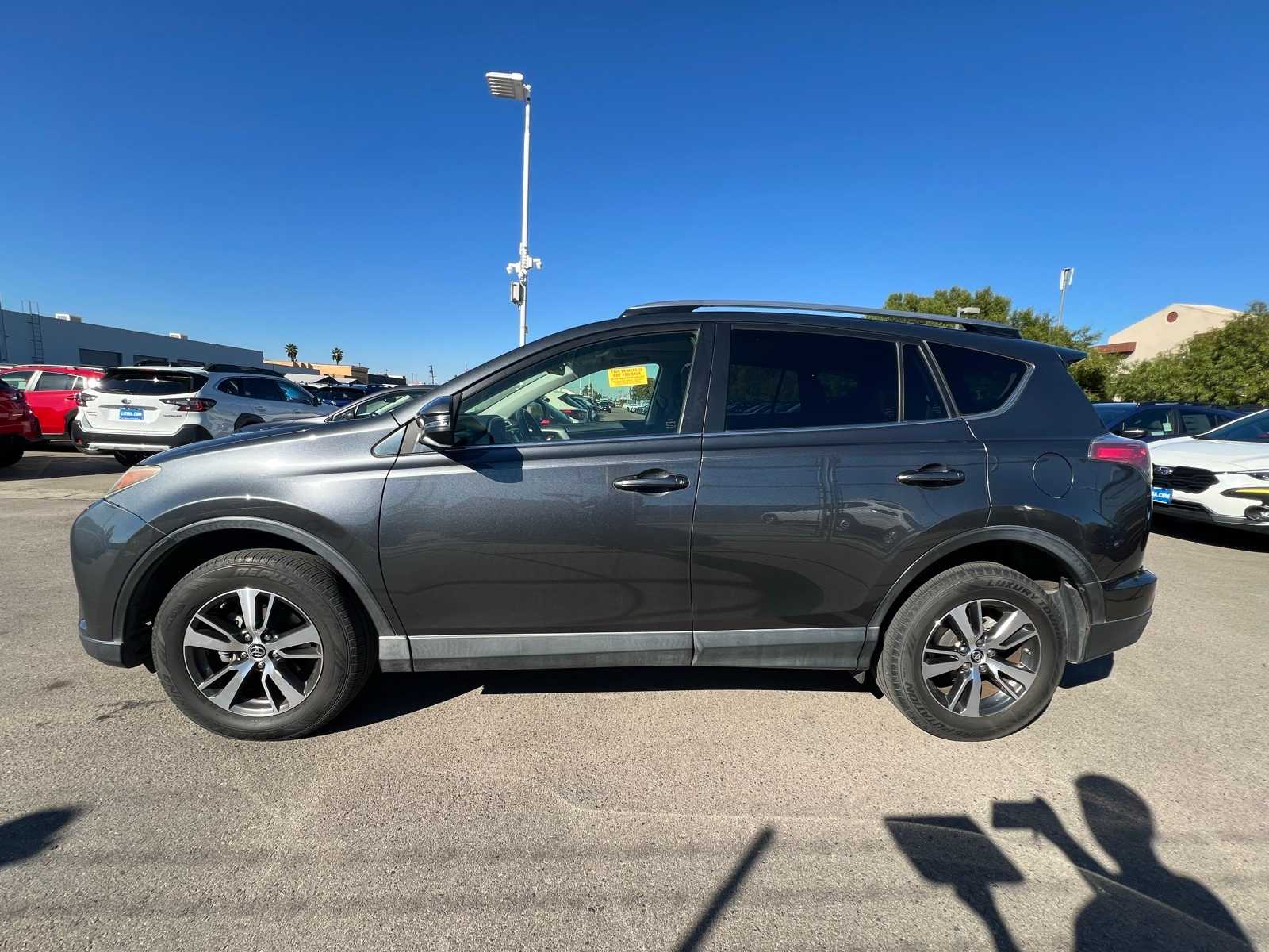 Thumbnail: 2018 Toyota RAV4 - 2