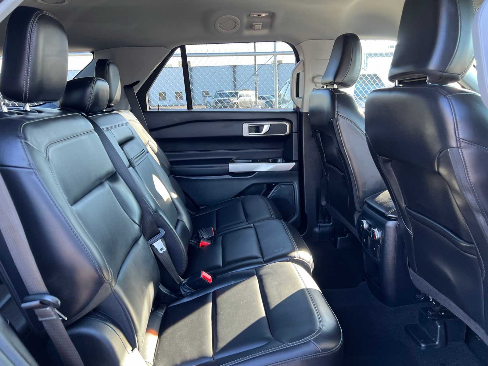 Thumbnail: 2021 Ford Explorer - 23