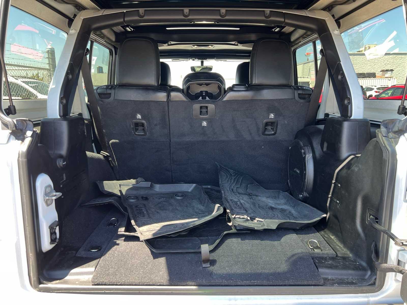 Thumbnail: 2021 Jeep Wrangler - 6