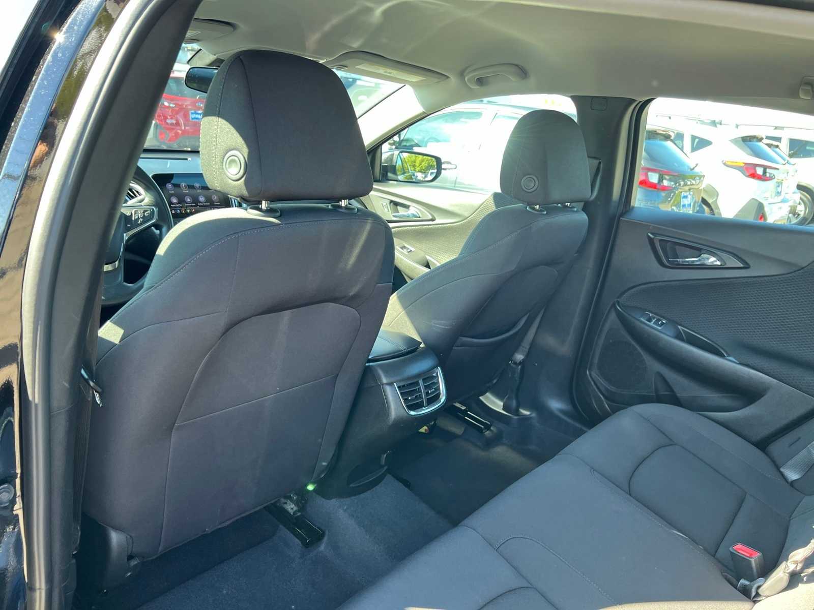 Thumbnail: 2023 Chevrolet Malibu - 18