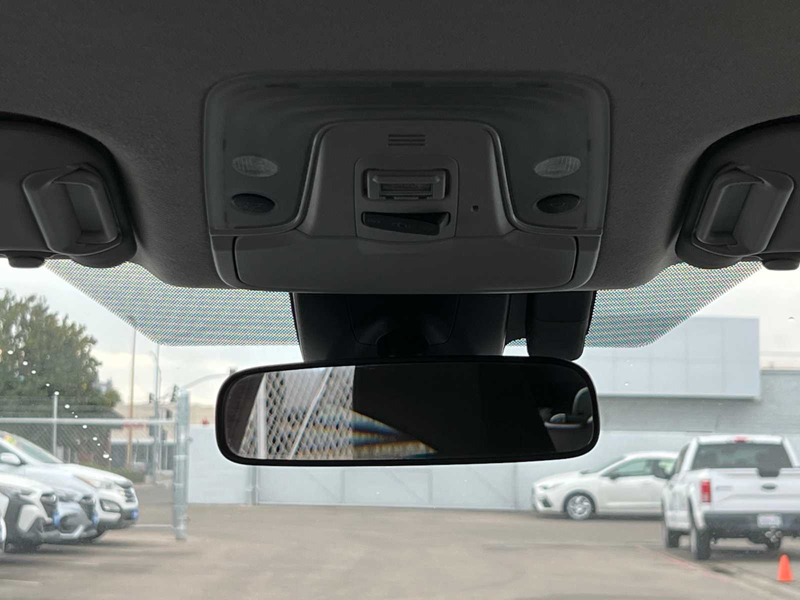 Thumbnail: 2020 Toyota Prius - 30