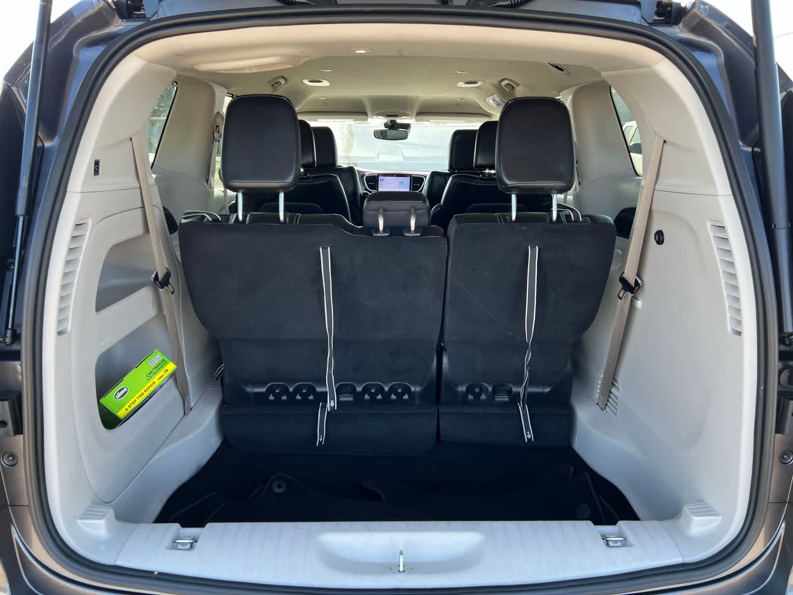 Thumbnail: 2023 Chrysler Pacifica - 7