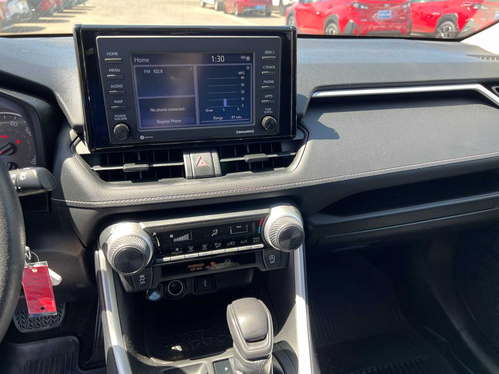 Thumbnail: 2021 Toyota RAV4 - 31