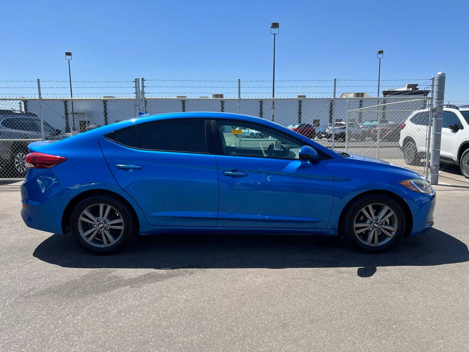 Thumbnail: 2017 Hyundai Elantra - 9