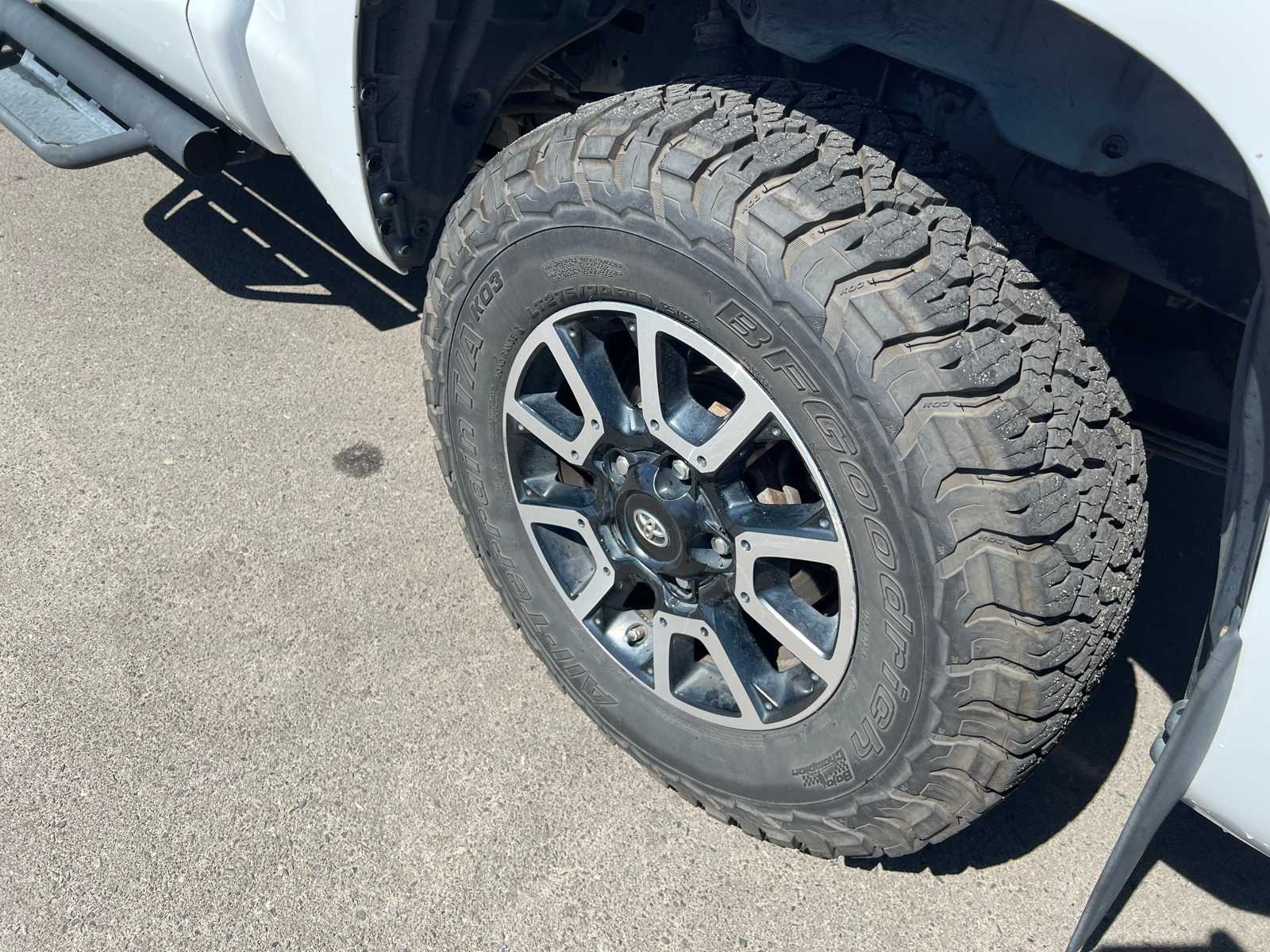 Thumbnail: 2015 Toyota Tundra - 16