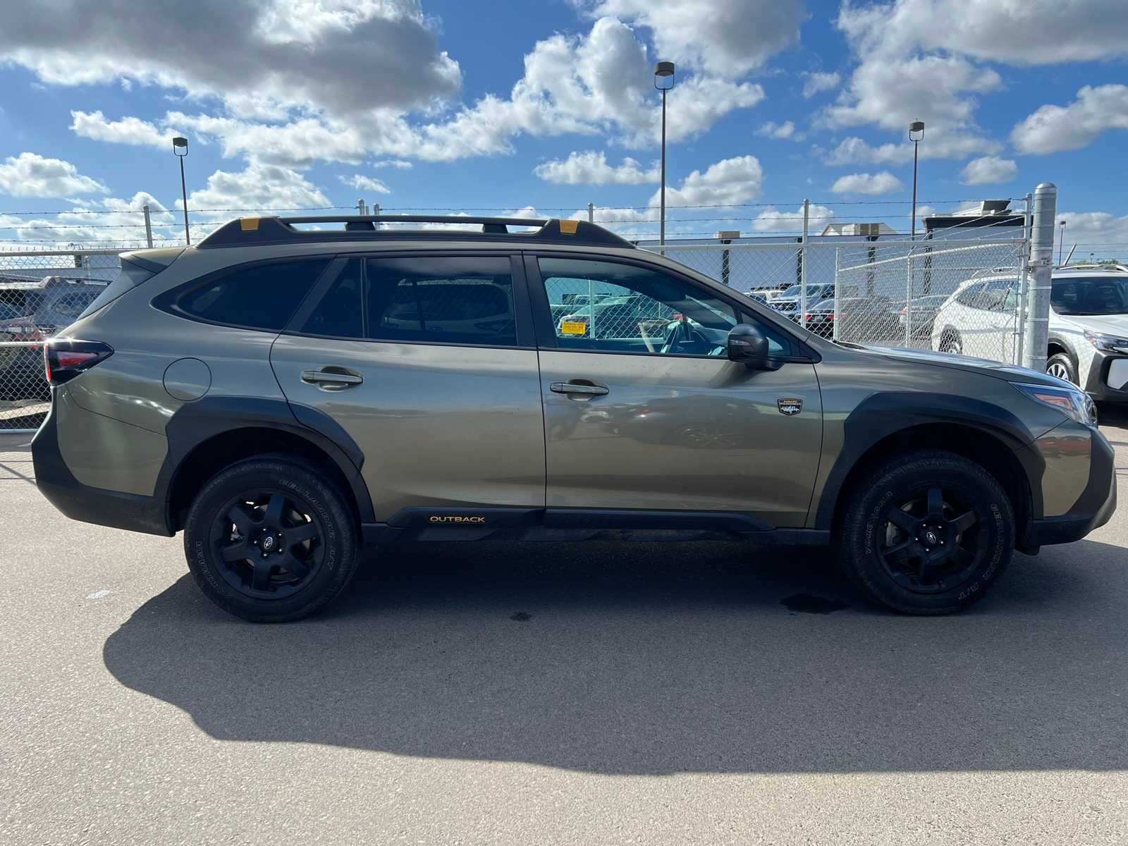 Thumbnail: 2022 Subaru Outback - 10