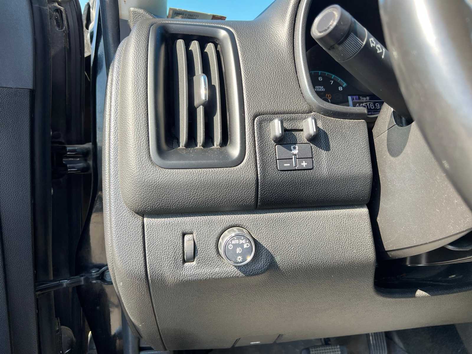Thumbnail: 2017 Chevrolet Colorado - 29
