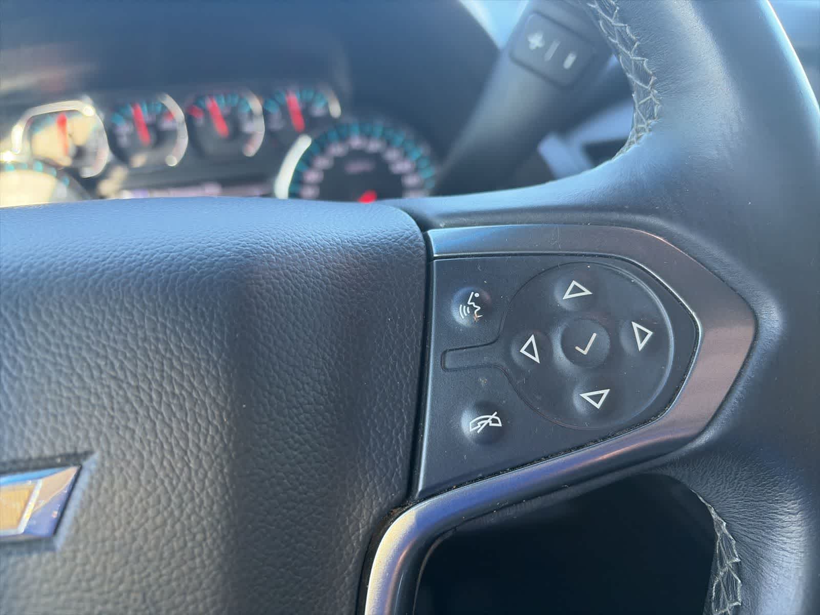 Thumbnail: 2017 Chevrolet Suburban - 35