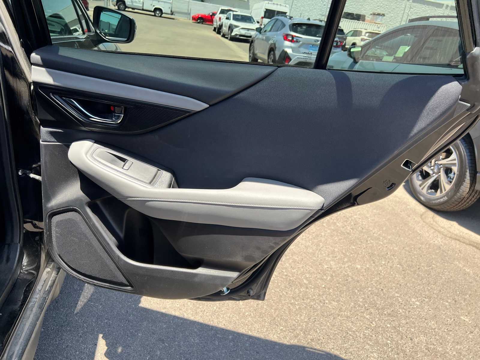 2022 Subaru Outback Premium 24