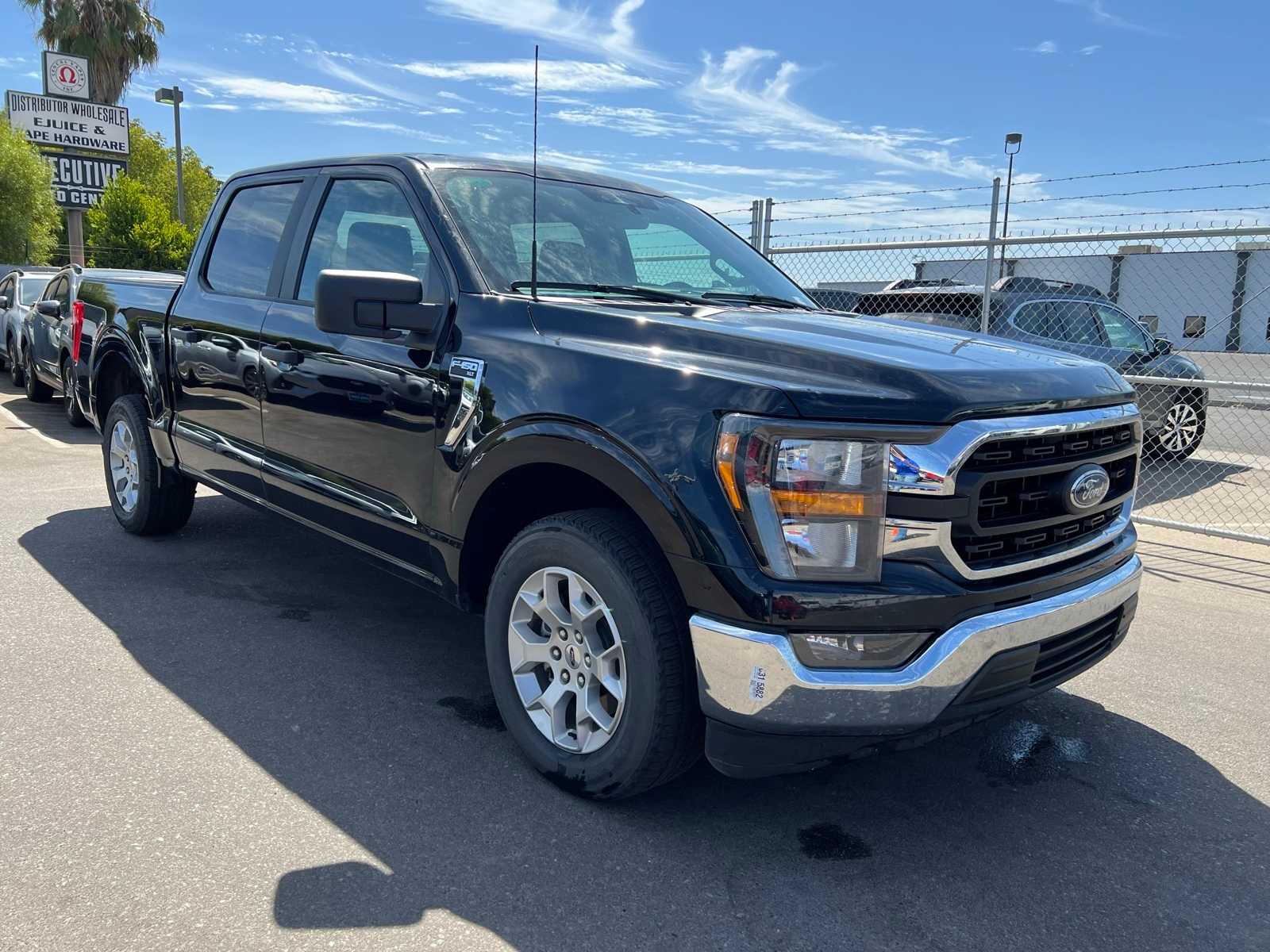 Thumbnail: 2023 Ford F-150 - 10
