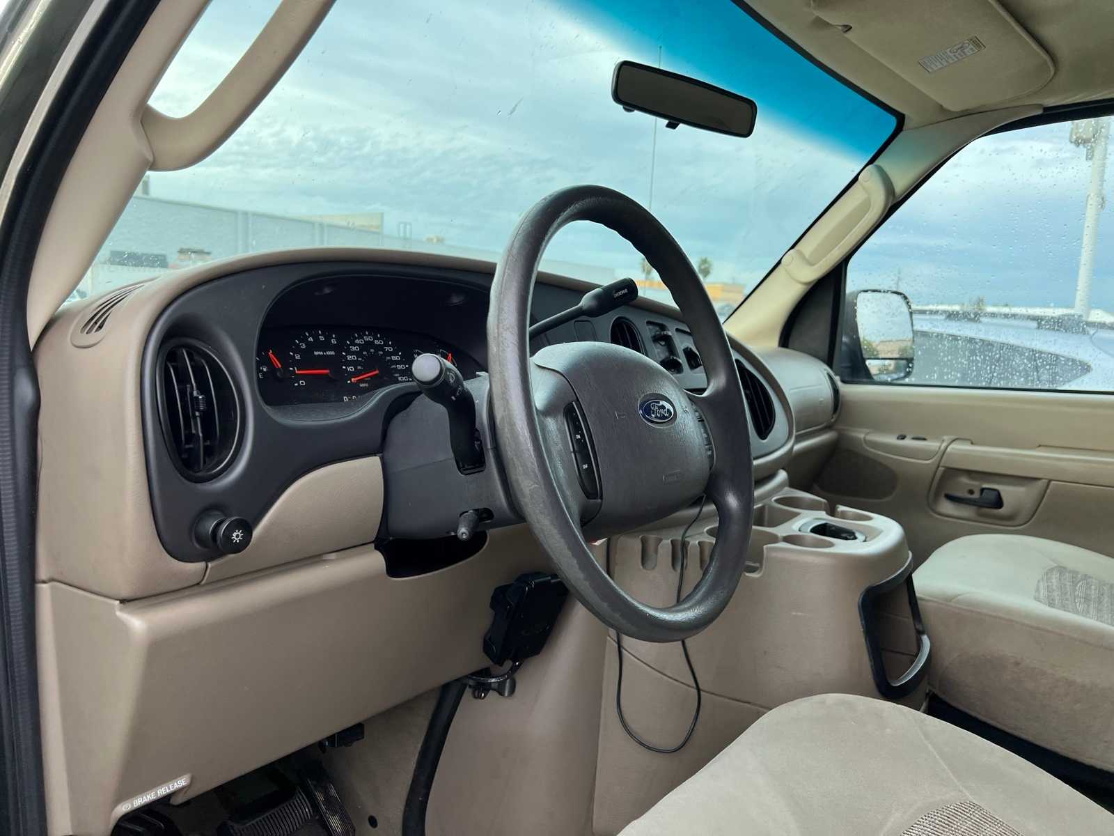 Thumbnail: 2005 Ford Econoline - 12