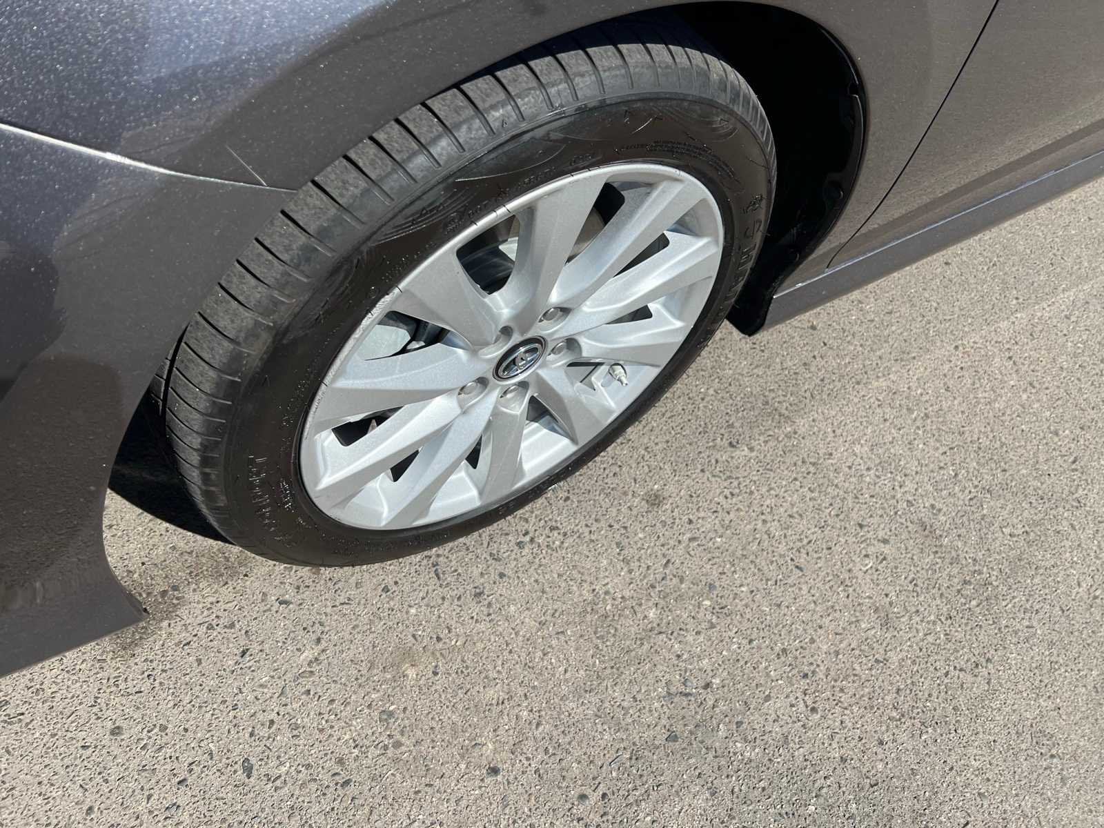 Thumbnail: 2018 Toyota Camry - 12