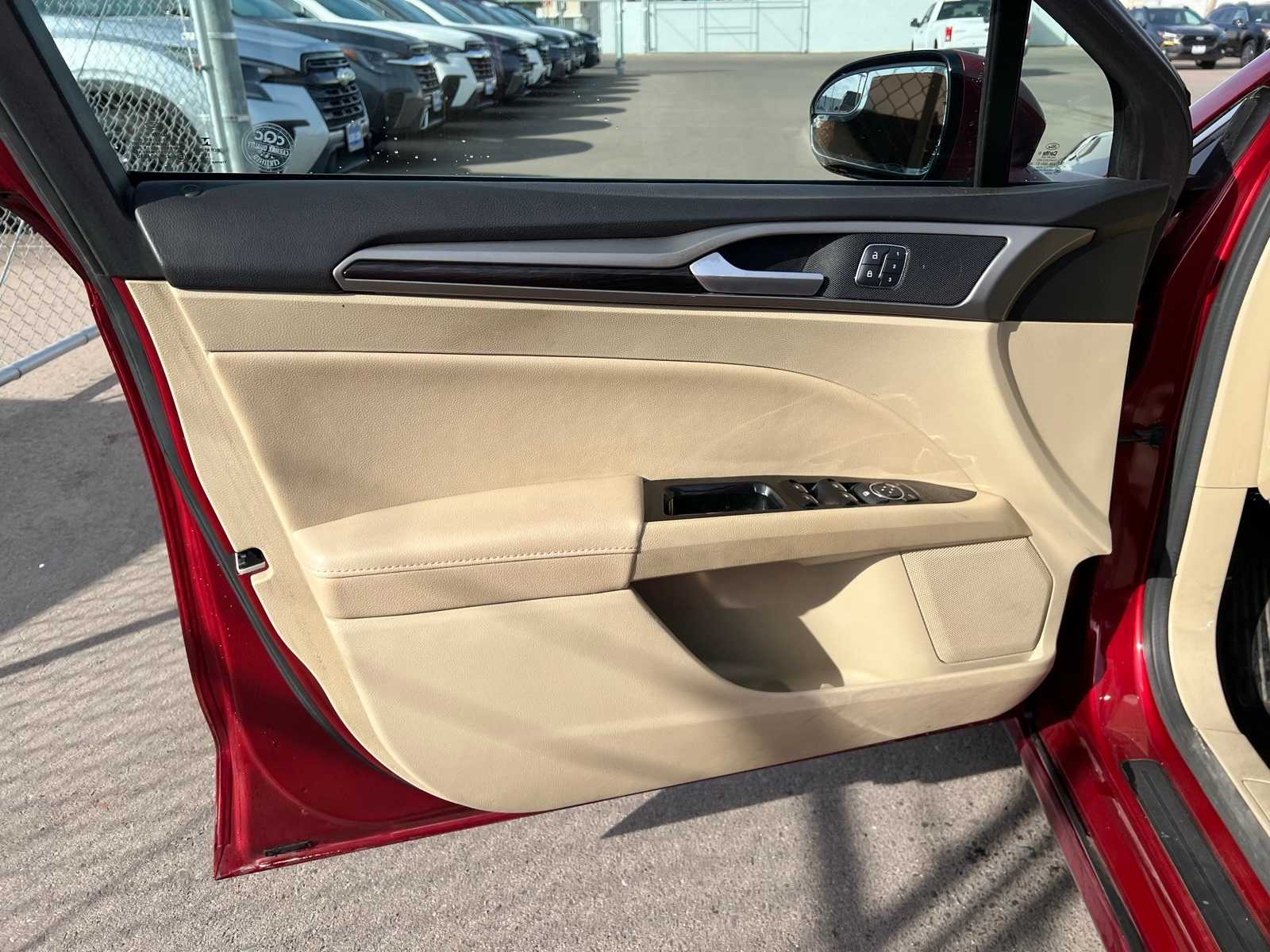 Thumbnail: 2015 Ford Fusion - 16