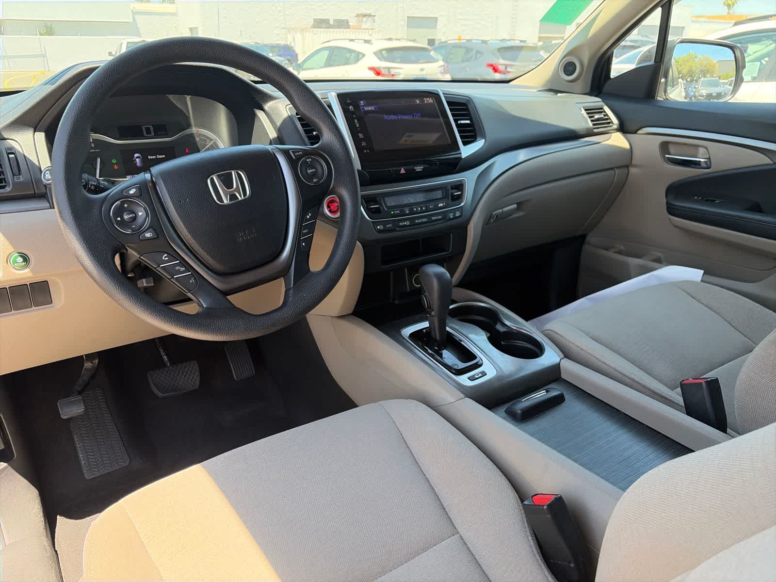 Thumbnail: 2018 Honda Pilot - 23